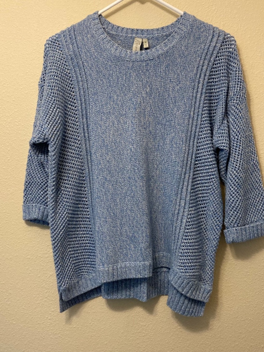 Women's Short Sleeved sweater, Sahalie size M, light blue